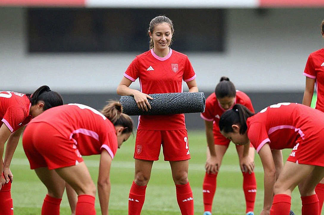 Bạo lực trở lại V-League 2026: Vì sao VAR vẫn chưa đủ để ngăn những cú đá nguội? Bạo lực trở lại V-League 2026: Vì sao VAR vẫn chưa đủ để ngăn những cú đá nguội?