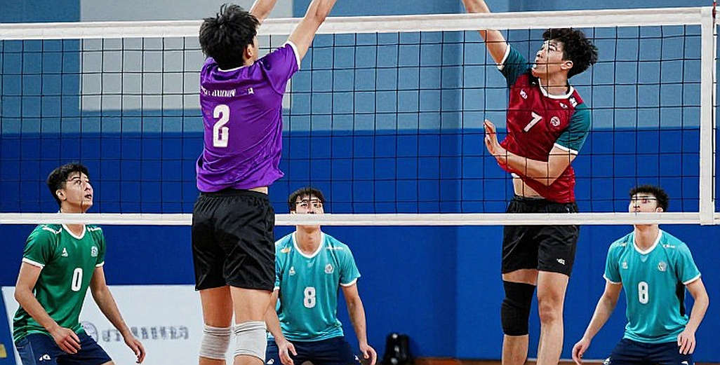 Phút 78 và chiếc thẻ vàng tranh cãi: Tấn Sinh, Đình Bắc và câu chuyện nằm ngoài tỷ số 3-0 Phút 78 và chiếc thẻ vàng tranh cãi: Tấn Sinh, Đình Bắc và câu chuyện nằm ngoài tỷ số 3-0