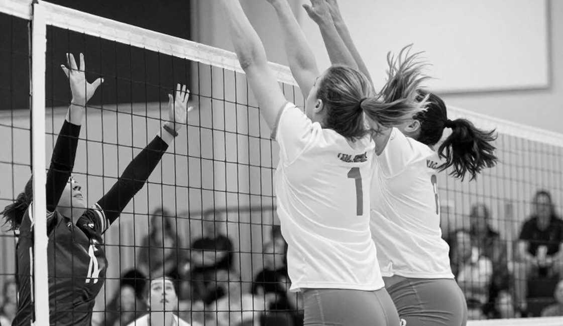 Serbia thắng Ba Lan 3-1: khoảng trống bên ghế huấn luyện và set thua 15-25 đáng đọc lại