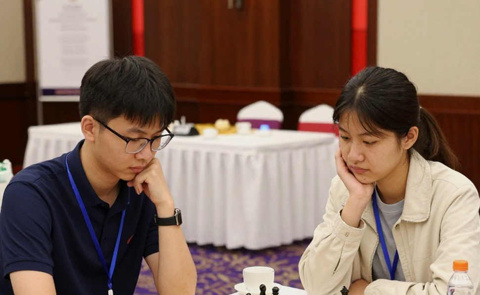 Kỳ thủ 15 tuổi bất bại tại Olympiad cờ vua 2026: Cột mốc 2.731 ELO và khoảng trống chưa được kiểm chứng