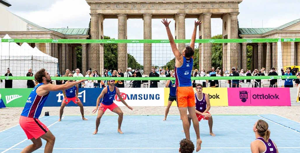 Libero 14 tuổi, ngoại binh Mỹ và lỗ hổng cấu trúc của bóng chuyền nữ Việt Nam