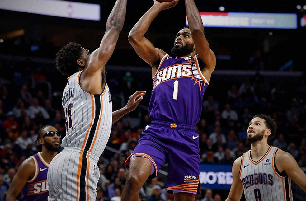 Chris Youngblood ngồi ngoài trận gặp Phoenix: Một dòng tin chấn thương và bài toán cấu trúc của Portland