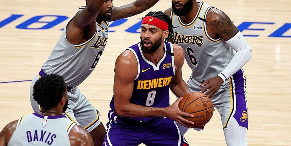 Bryant Dunston và Olympiacos: Can bạc một năm, logic băng ghế và câu hỏi hộ chiếu
