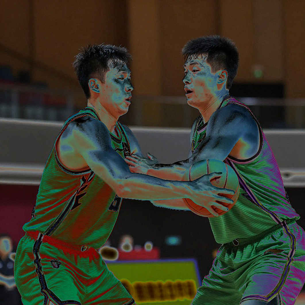 Anadolu Efes hạ Beşiktaş: Dario Saric và Mike James định hình nhịp một buổi tối kiểm soát
