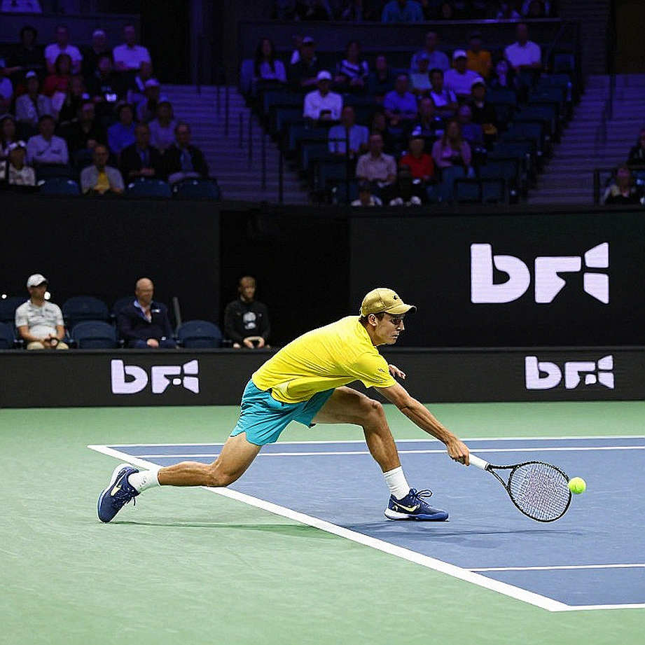 Nikola Bartunkova hạ Karolina Muchova 6-3, 6-0 tại China Open 2026: Tay vợt 20 tuổi người Séc lần đầu vào bán kết WTA 1000 và chắc suất Top 30