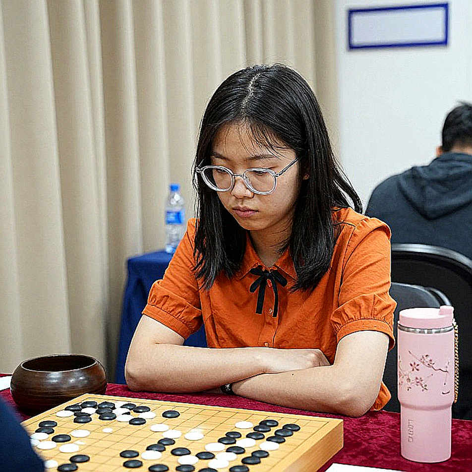 Kasparov mở cánh cửa Scotch năm 2026, và một video 60 phút đang cố đóng nó lại Kasparov mở cánh cửa Scotch năm 2026, và một video 60 phút đang cố đóng nó lại